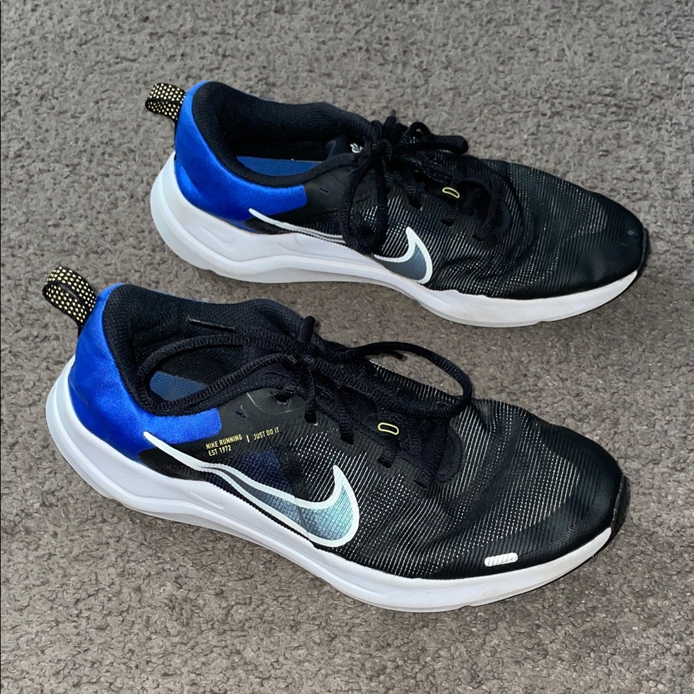 Nike Youth Running Shoes Sneakers Iridescent Swoosh
